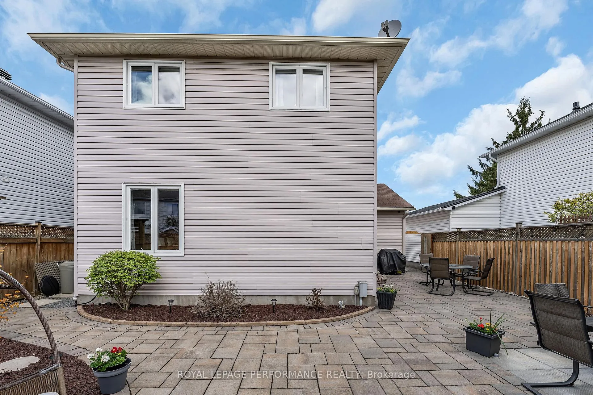 Photo 30 of 1696 Tache Way, Ottawa, Fallingbrook/Pineridge — HOMEH