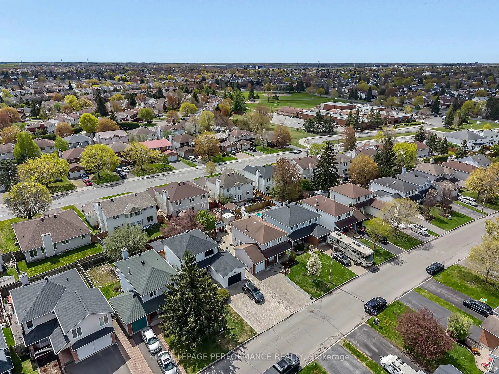Photo 32 of 1696 Tache Way, Ottawa, Fallingbrook/Pineridge — HOMEH