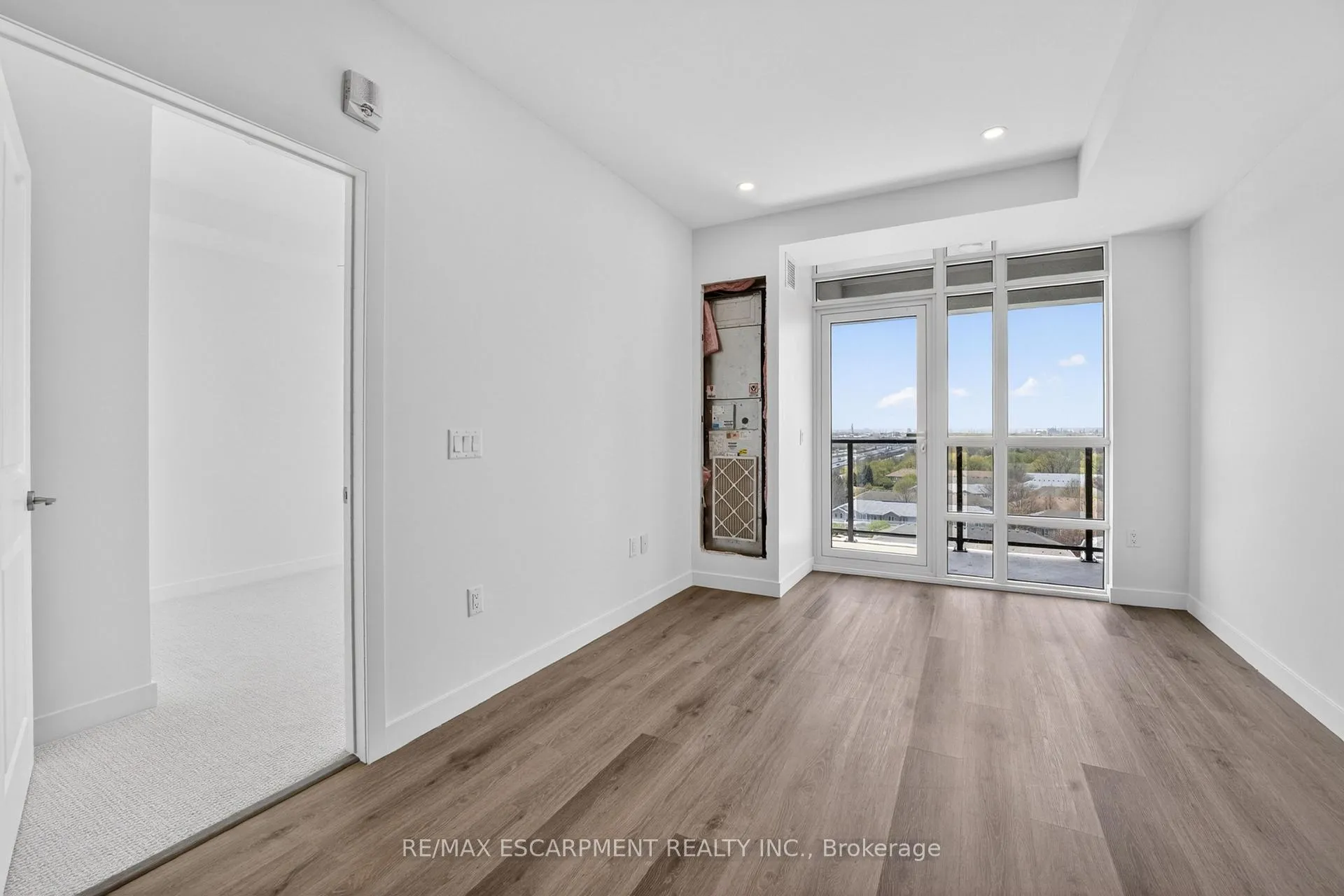 Photo 18 of Unit 901, 461 Green Road, Hamilton, Lakeshore — HOMEH