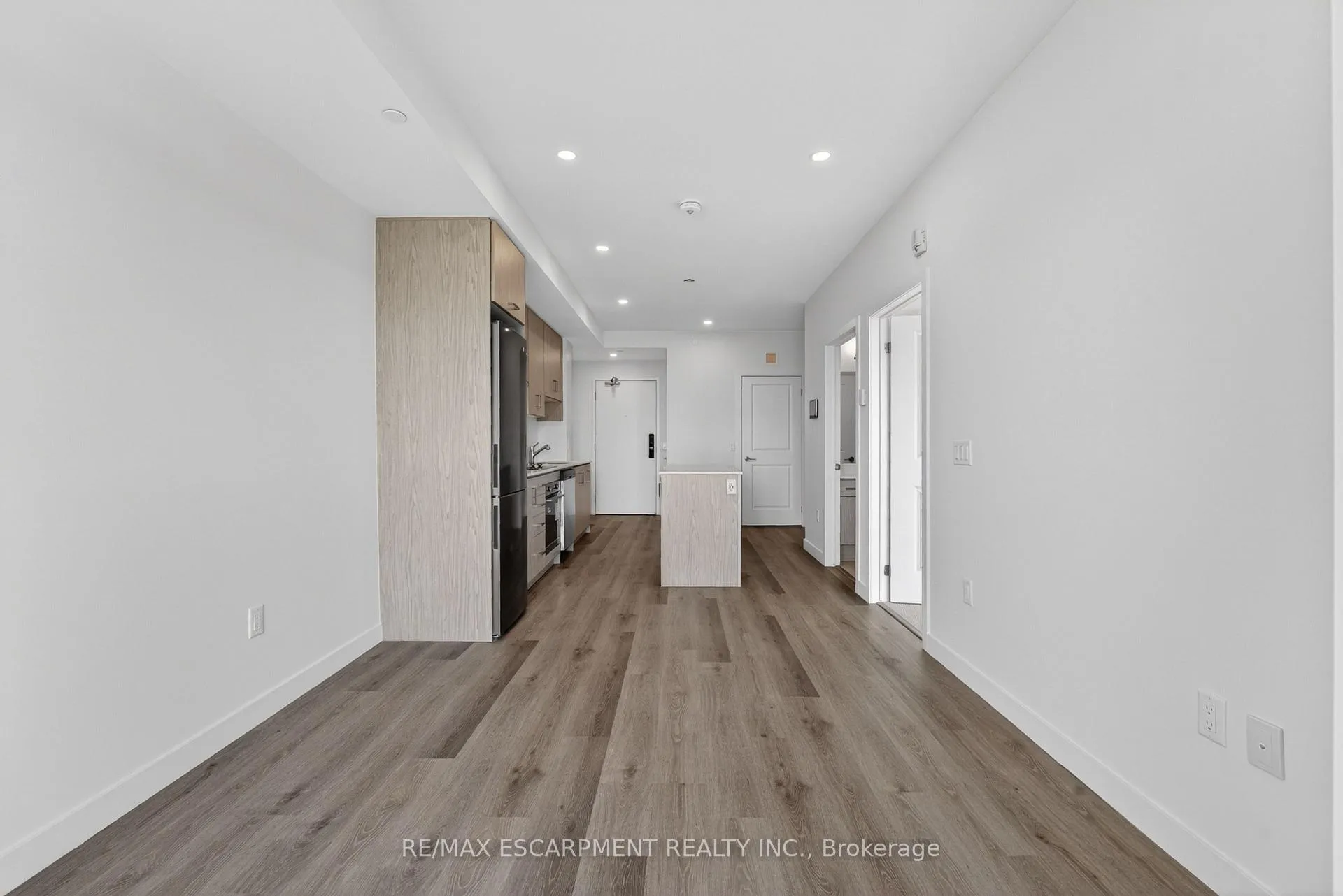 Photo 20 of Unit 901, 461 Green Road, Hamilton, Lakeshore — HOMEH