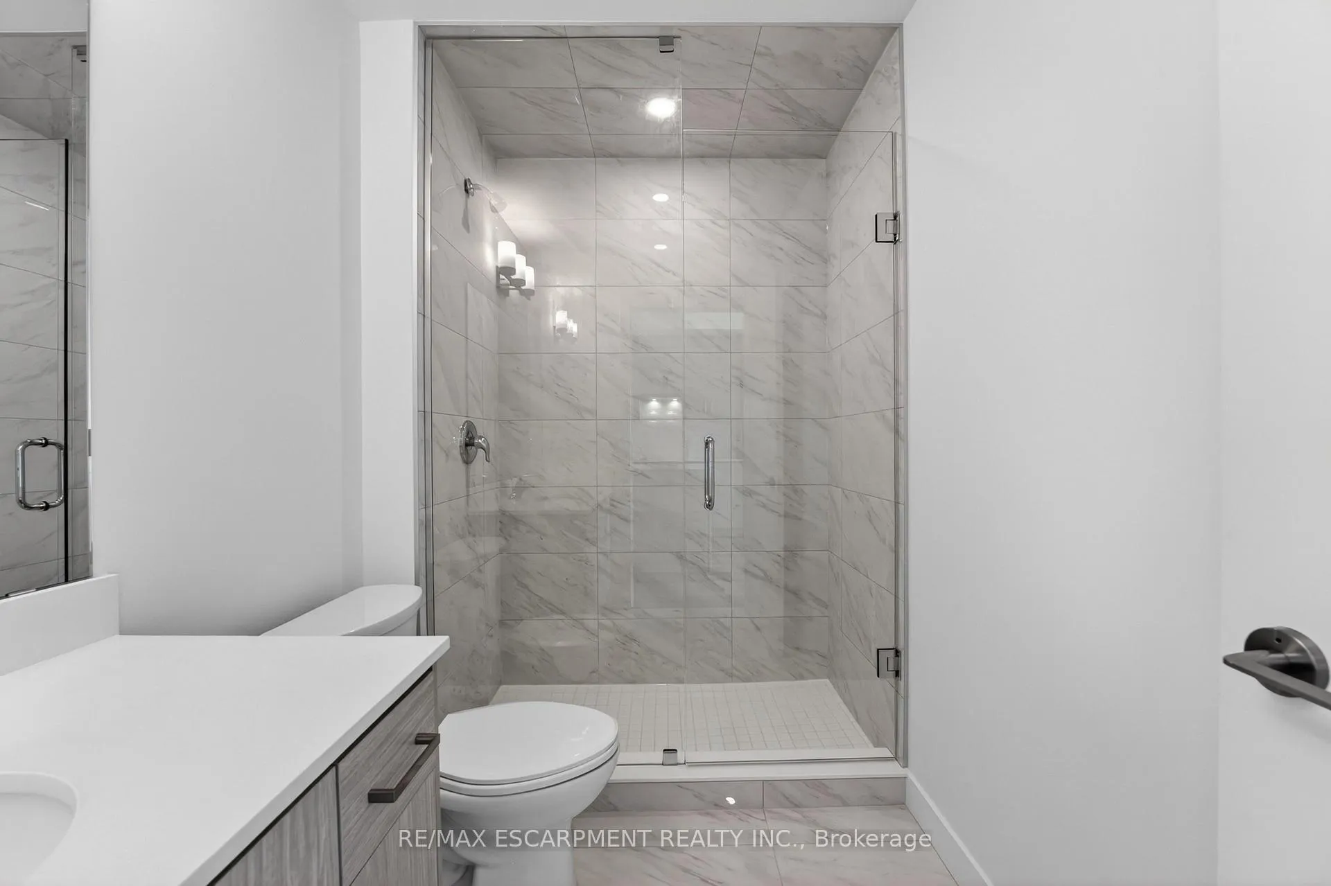 Photo 22 of Unit 901, 461 Green Road, Hamilton, Lakeshore — HOMEH