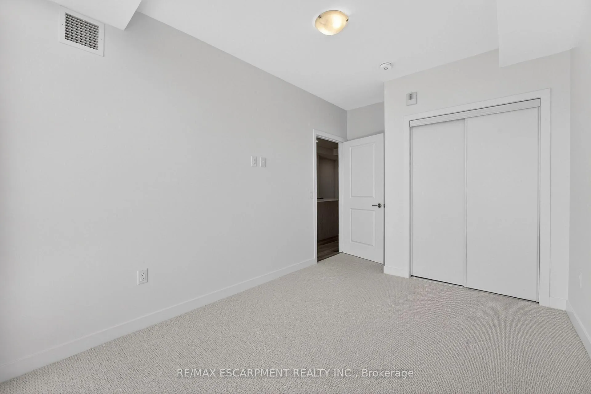 Photo 24 of Unit 901, 461 Green Road, Hamilton, Lakeshore — HOMEH