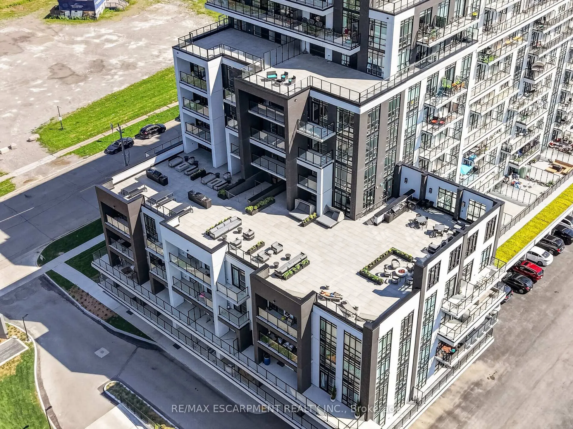Photo 36 of Unit 901, 461 Green Road, Hamilton, Lakeshore — HOMEH