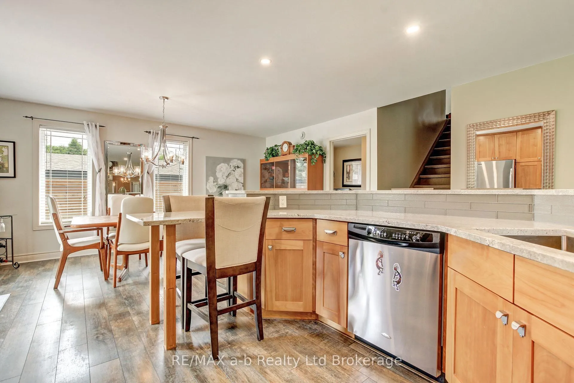 Photo 17 of 7 Otterview Drive, Norwich, Otterville — HOMEH