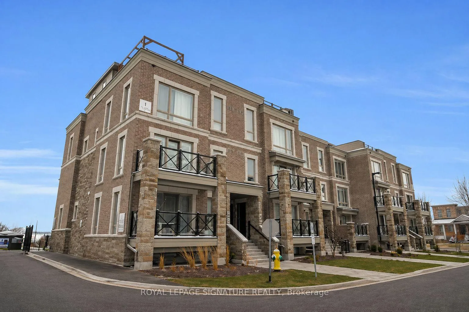 Front of Unit 2613, 1 Gable Hurst Way