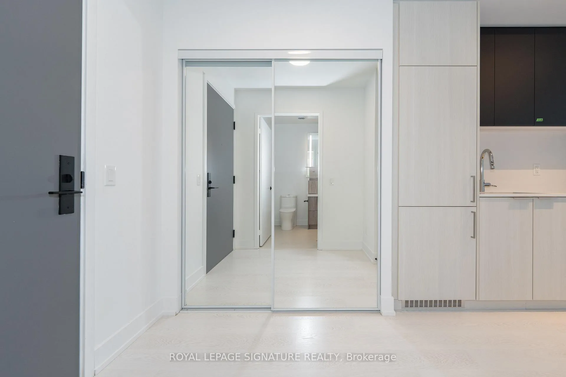 Photo 4 of Unit 1304, 308 Jarvis Street, Toronto, Church-Yonge Corridor — HOMEH