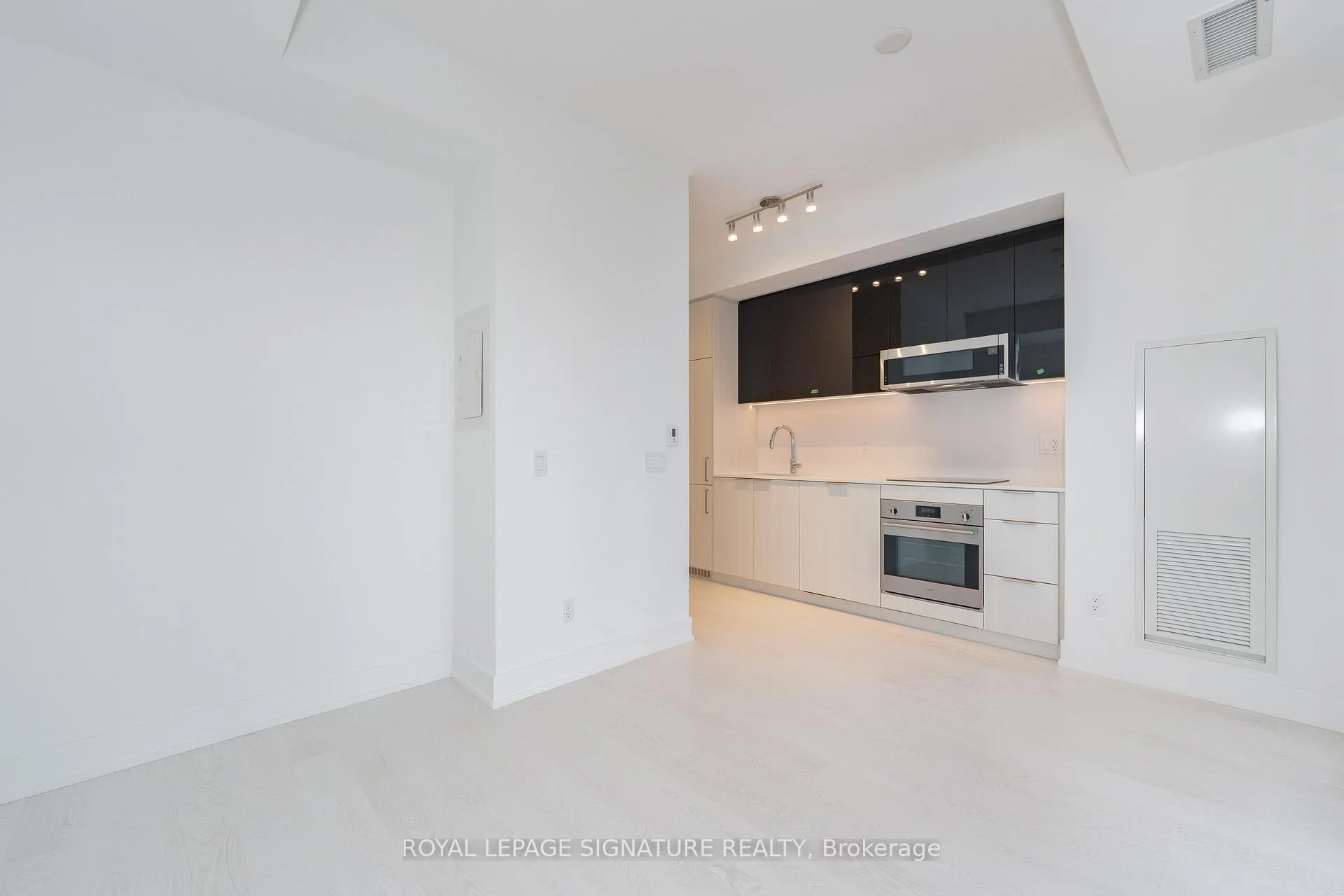 Photo 6 of Unit 1304, 308 Jarvis Street, Toronto, Church-Yonge Corridor — HOMEH