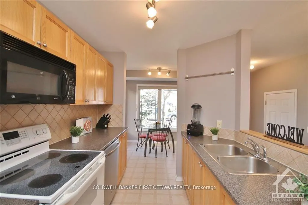 Photo 4 of 100 Sunvale Way, Ottawa, Barrhaven East — HOMEH