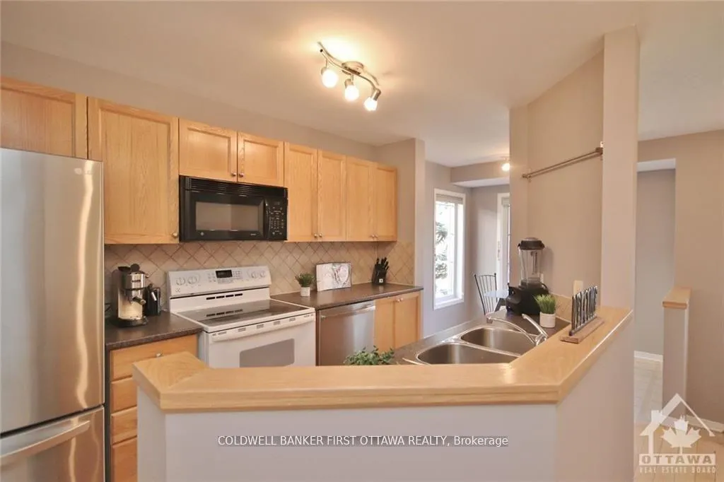 Photo 5 of 100 Sunvale Way, Ottawa, Barrhaven East — HOMEH