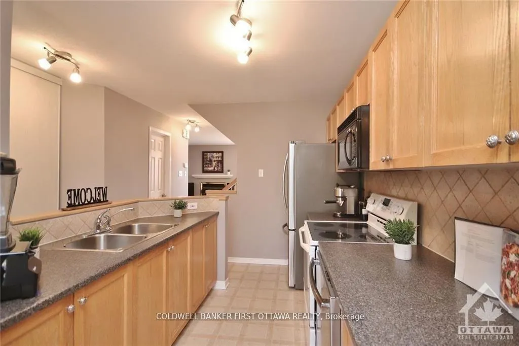 Photo 7 of 100 Sunvale Way, Ottawa, Barrhaven East — HOMEH