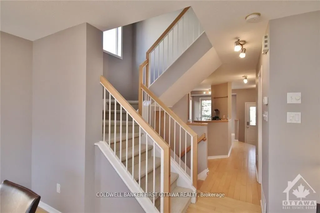 Photo 13 of 100 Sunvale Way, Ottawa, Barrhaven East — HOMEH