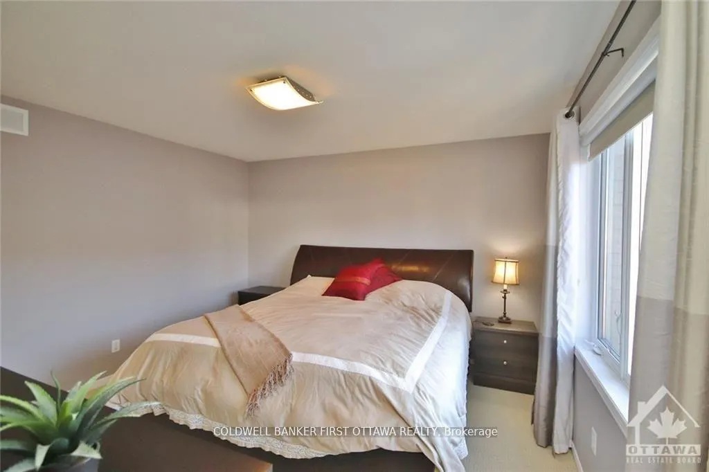 Photo 14 of 100 Sunvale Way, Ottawa, Barrhaven East — HOMEH