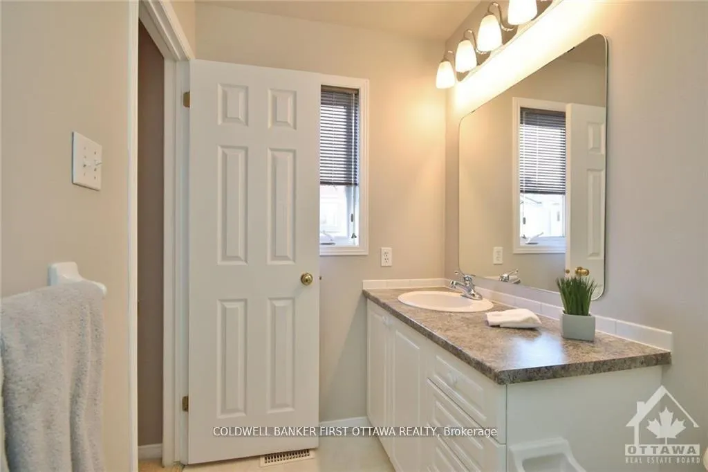 Photo 18 of 100 Sunvale Way, Ottawa, Barrhaven East — HOMEH