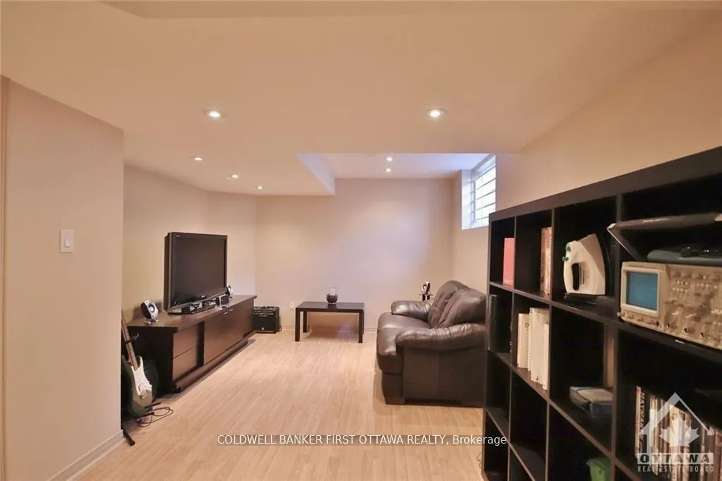 Photo 24 of 100 Sunvale Way, Ottawa, Barrhaven East — HOMEH