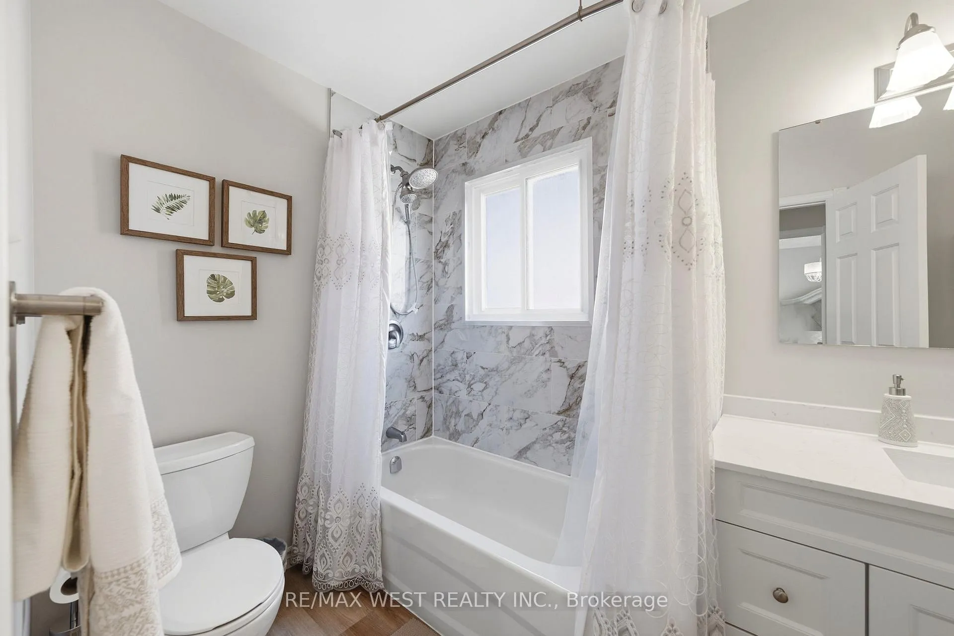 Photo 8 of Unit 15, 1205 Lambs Court, Burlington, Brant — HOMEH