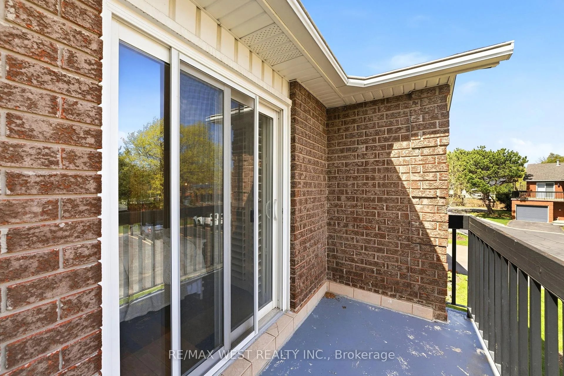 Photo 11 of Unit 15, 1205 Lambs Court, Burlington, Brant — HOMEH