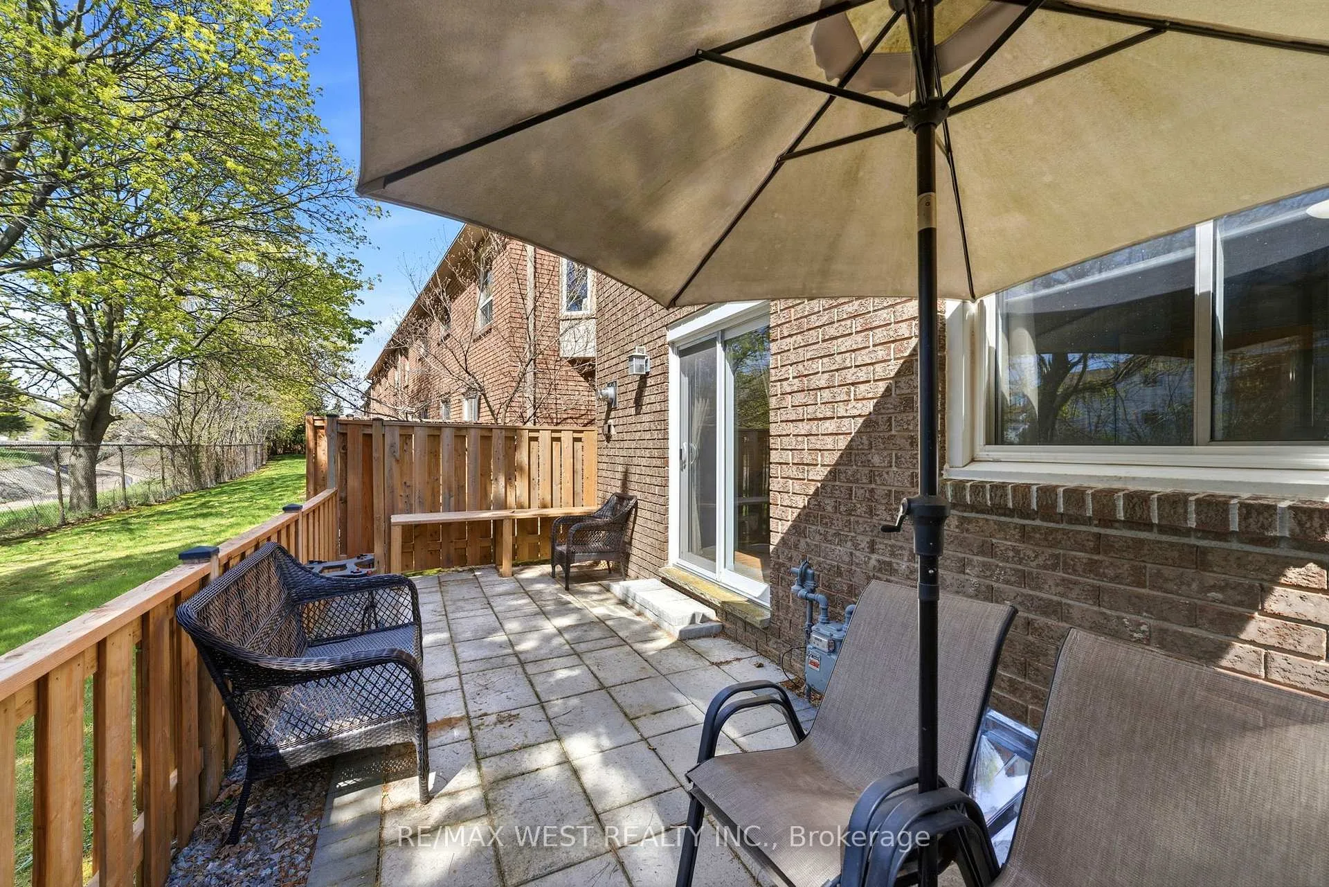 Photo 12 of Unit 15, 1205 Lambs Court, Burlington, Brant — HOMEH