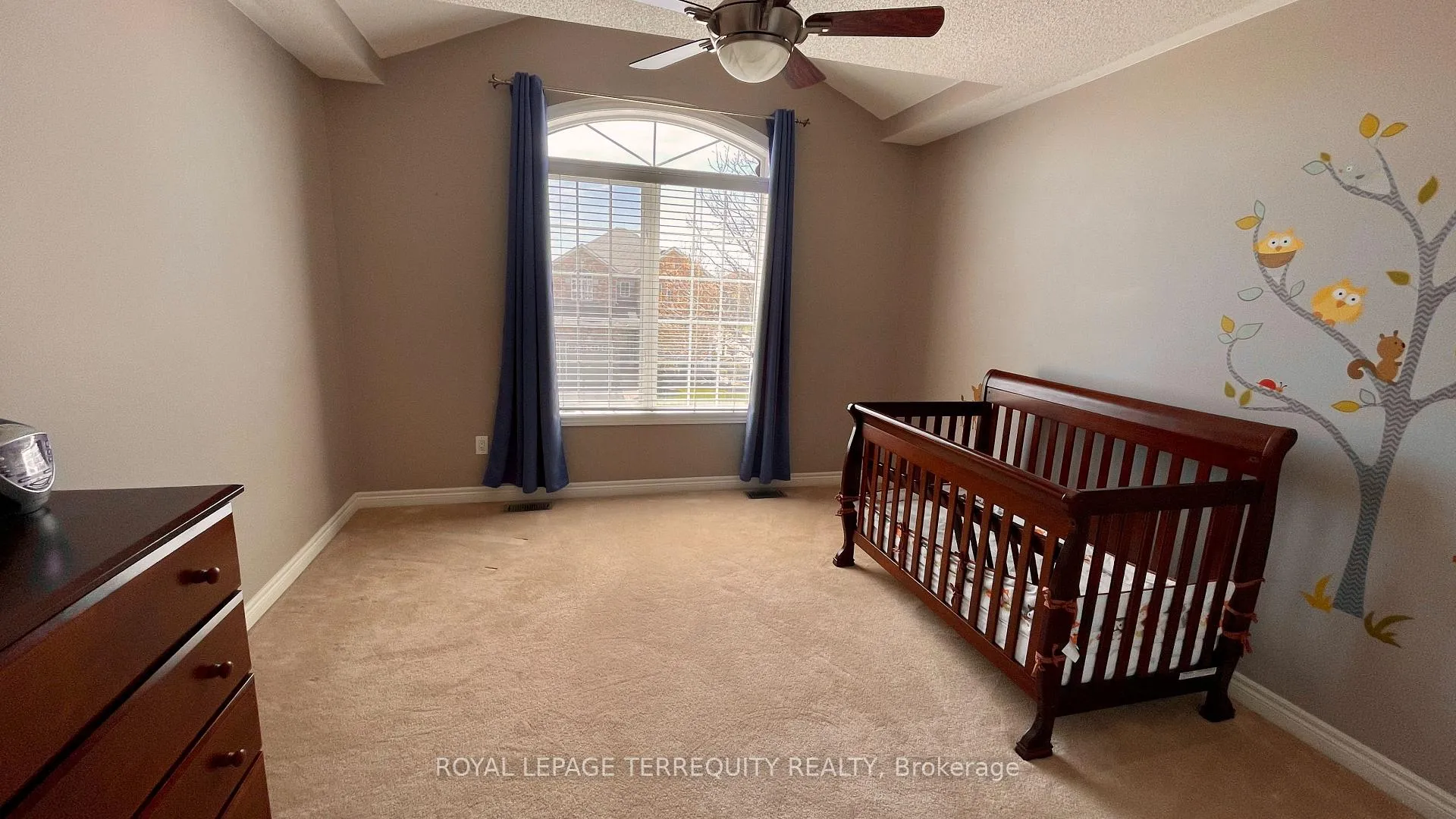 Photo 20 of 2114 Helmsley Avenue, Oakville, Westmount — HOMEH