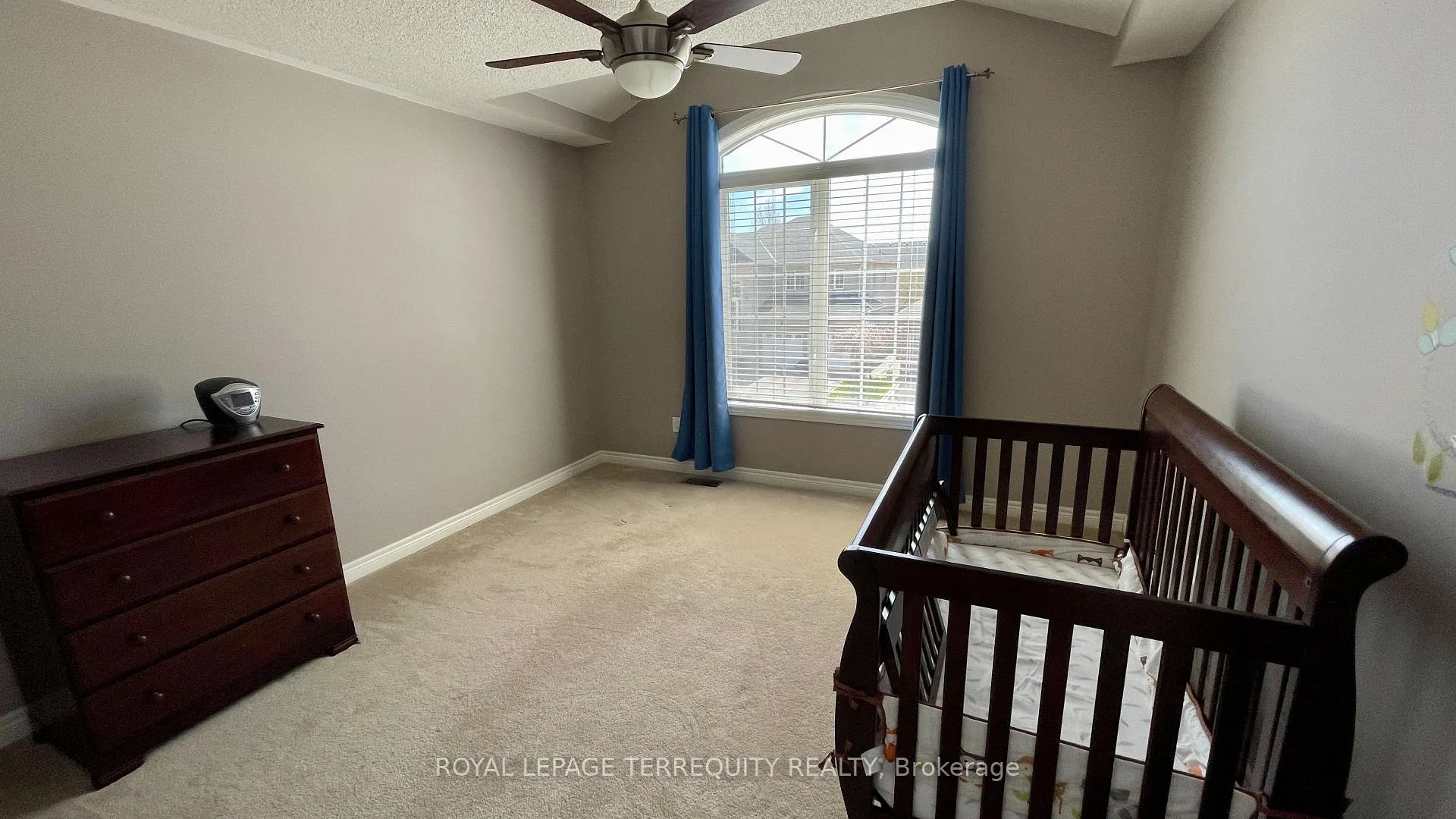 Photo 21 of 2114 Helmsley Avenue, Oakville, Westmount — HOMEH