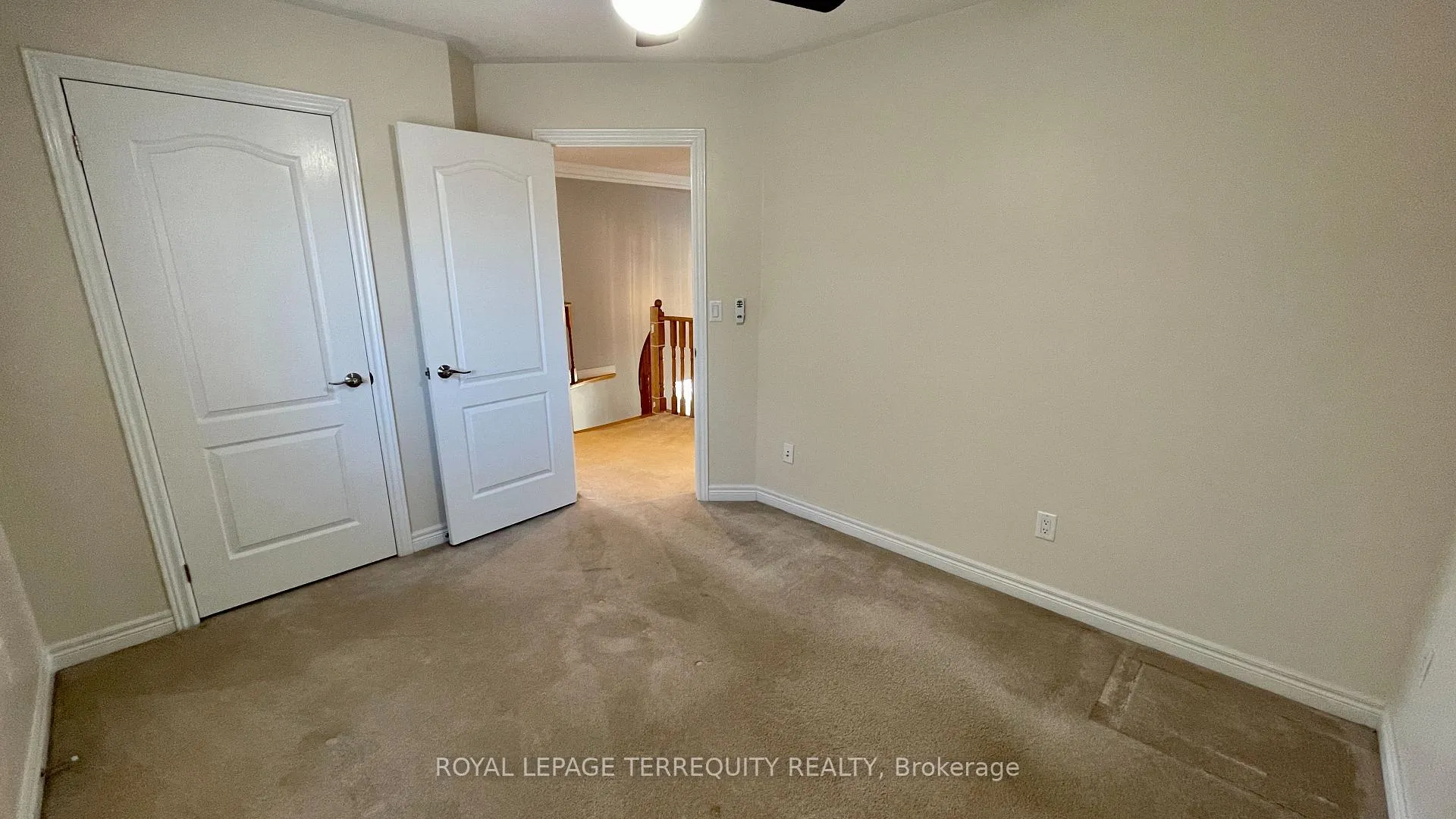 Photo 24 of 2114 Helmsley Avenue, Oakville, Westmount — HOMEH