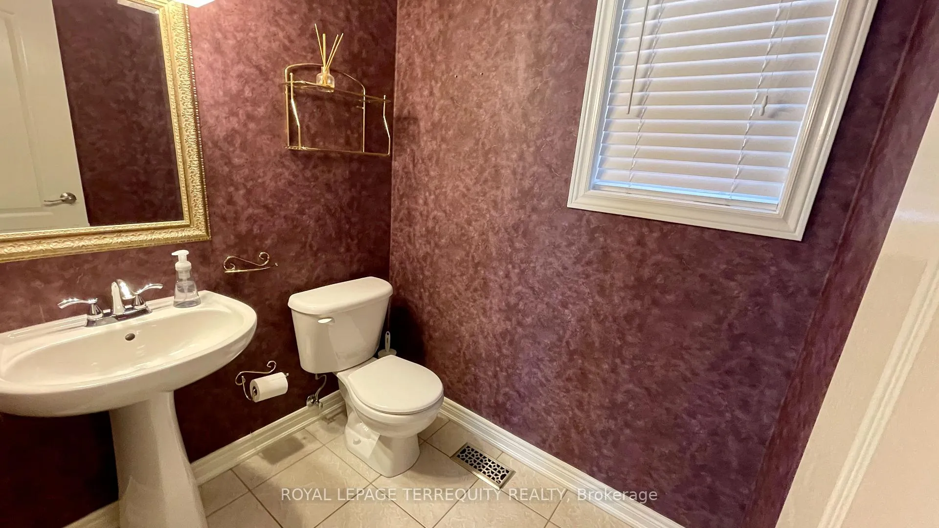 Photo 33 of 2114 Helmsley Avenue, Oakville, Westmount — HOMEH