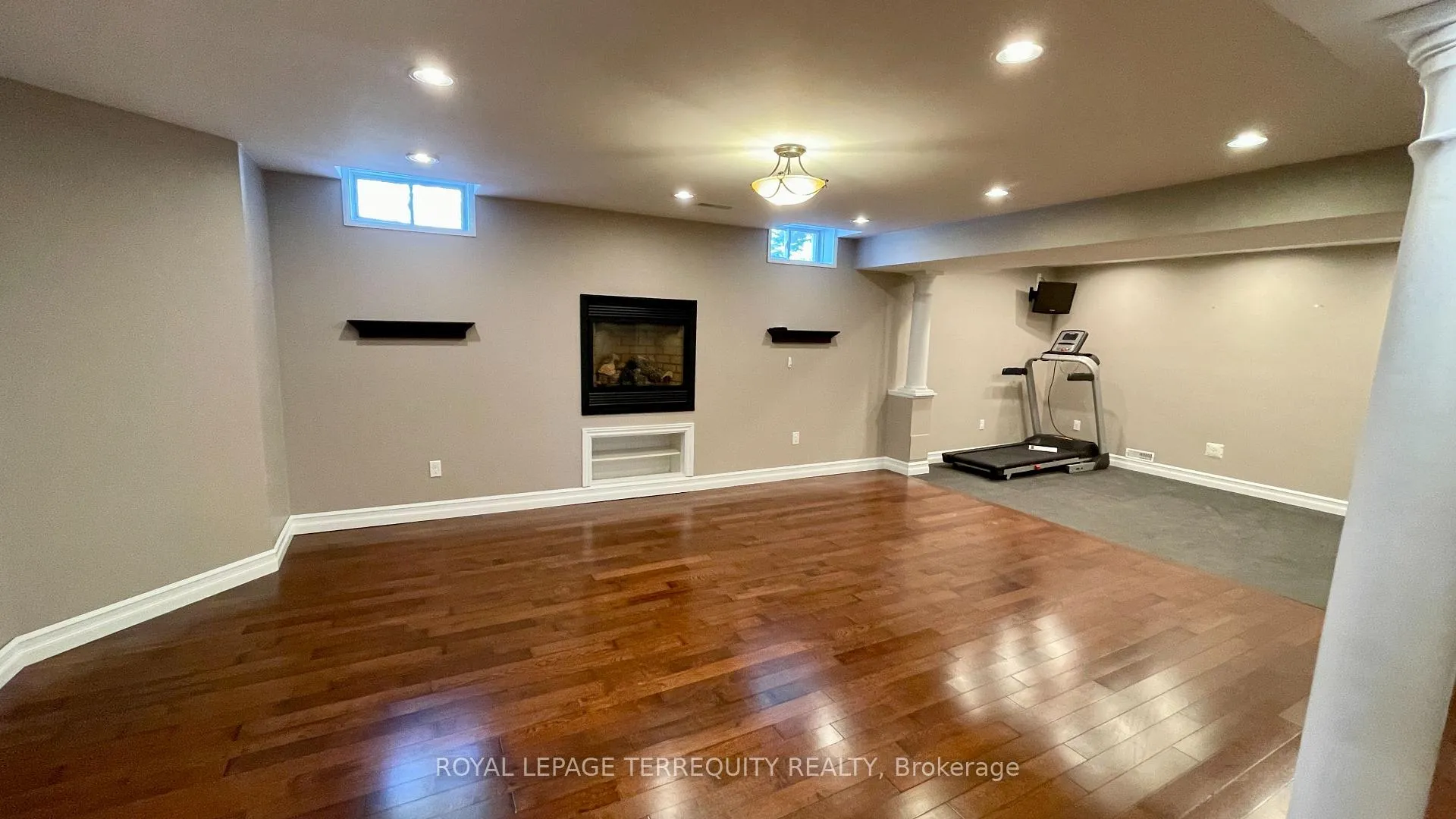 Photo 38 of 2114 Helmsley Avenue, Oakville, Westmount — HOMEH
