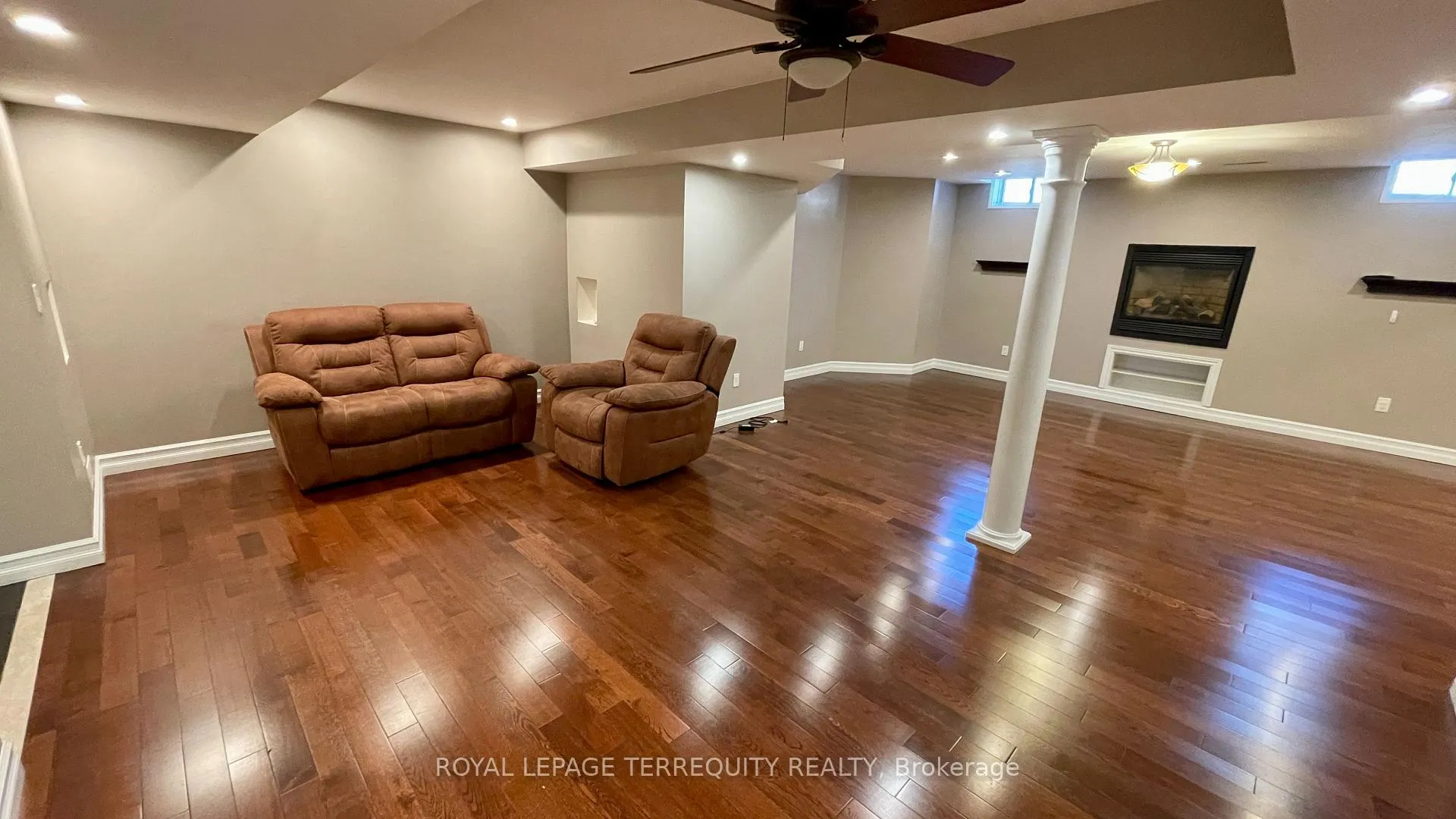 Photo 39 of 2114 Helmsley Avenue, Oakville, Westmount — HOMEH