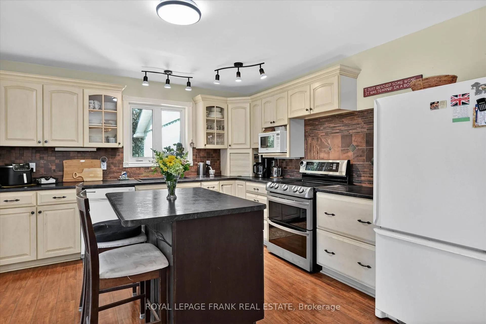 Photo 9 of 187 River Lane, Douro-Dummer — HOMEH