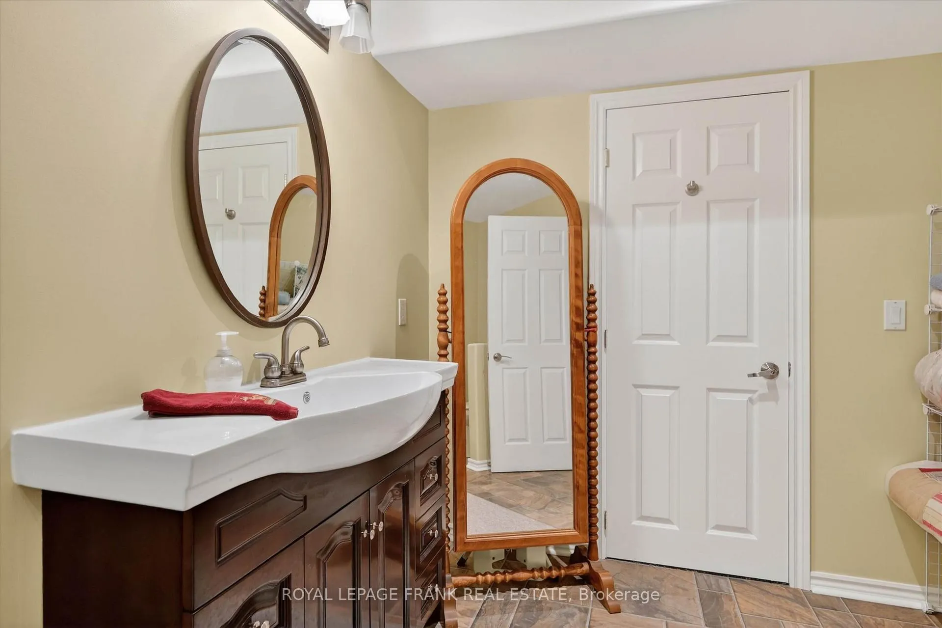 Photo 33 of 187 River Lane, Douro-Dummer — HOMEH