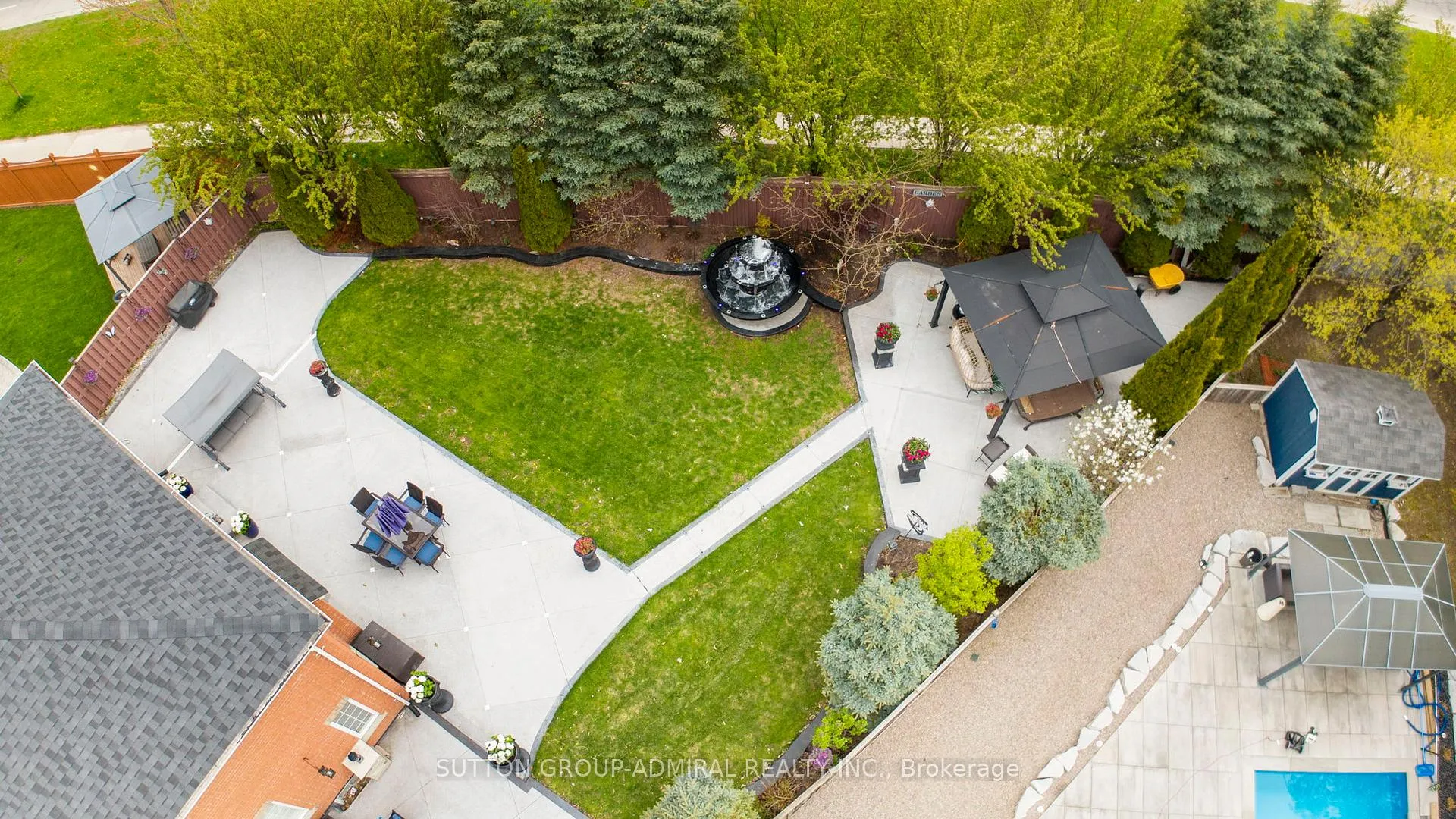 Photo 11 of 46 Balmoral Place, Barrie, Innis-Shore — HOMEH