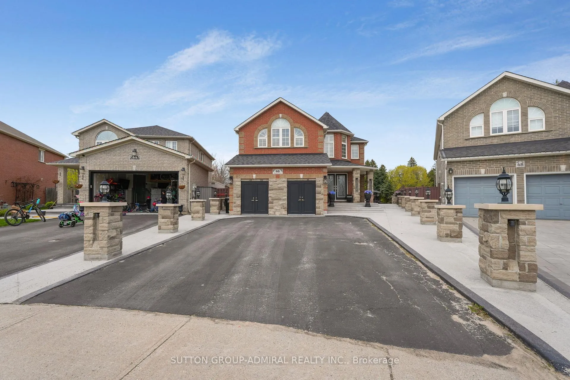 Photo 10 of 46 Balmoral Place, Barrie, Innis-Shore — HOMEH