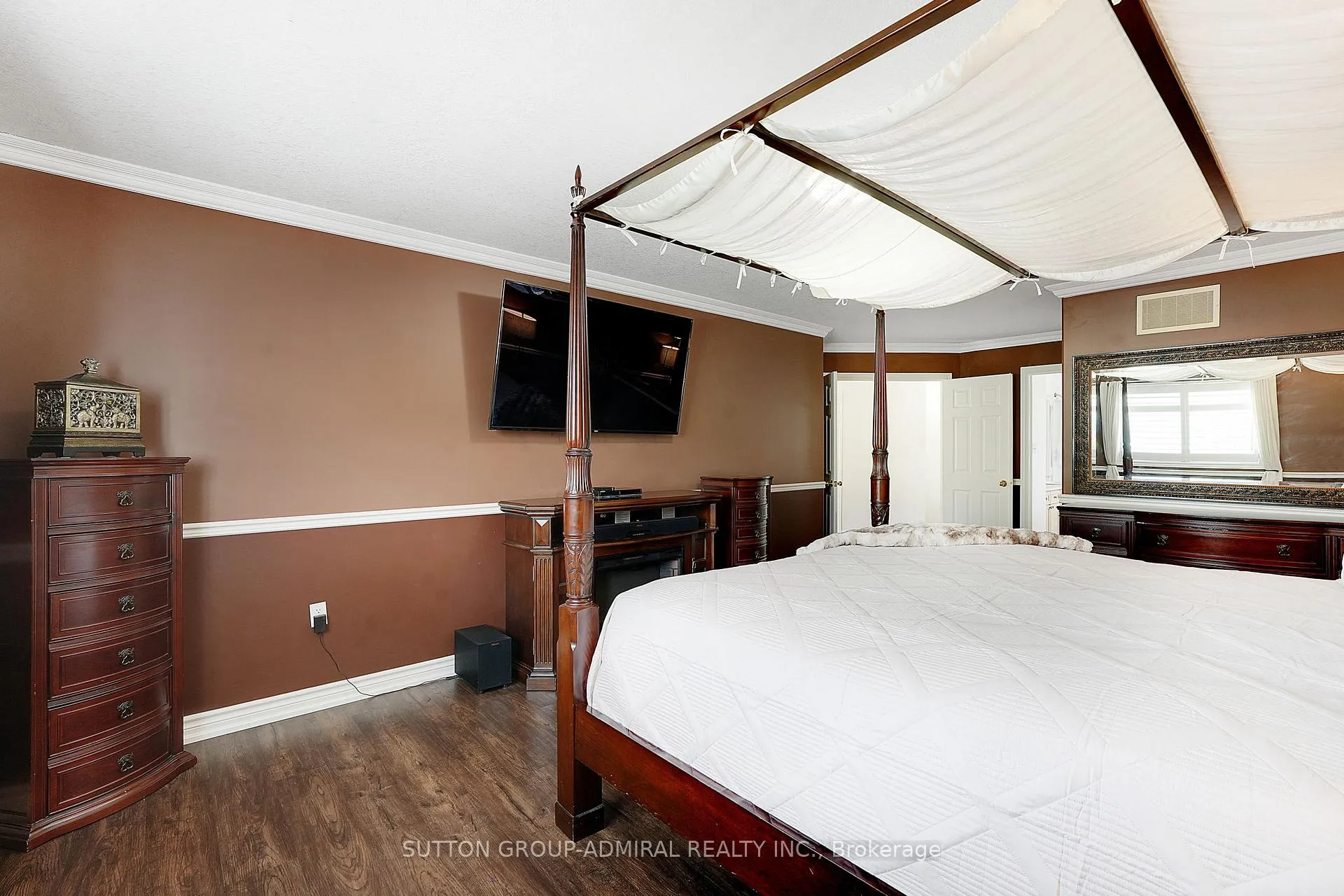 Photo 37 of 46 Balmoral Place, Barrie, Innis-Shore — HOMEH
