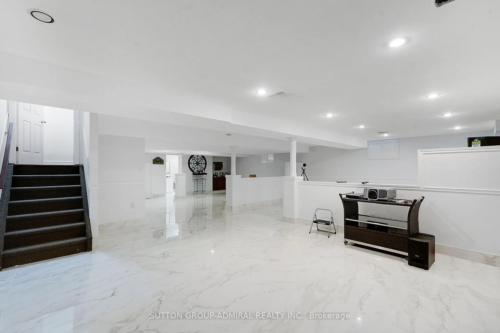 Photo 44 of 46 Balmoral Place, Barrie, Innis-Shore — HOMEH