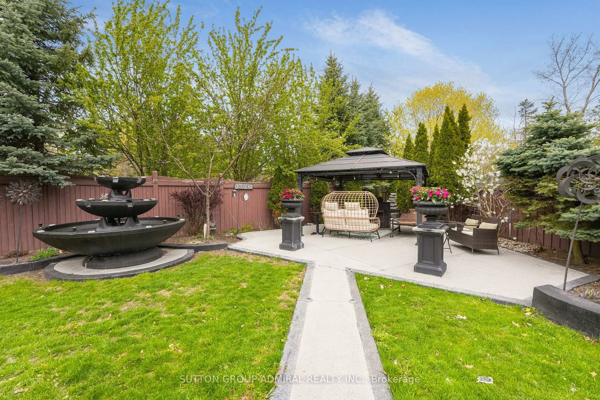 Photo 51 of 46 Balmoral Place, Barrie, Innis-Shore — HOMEH