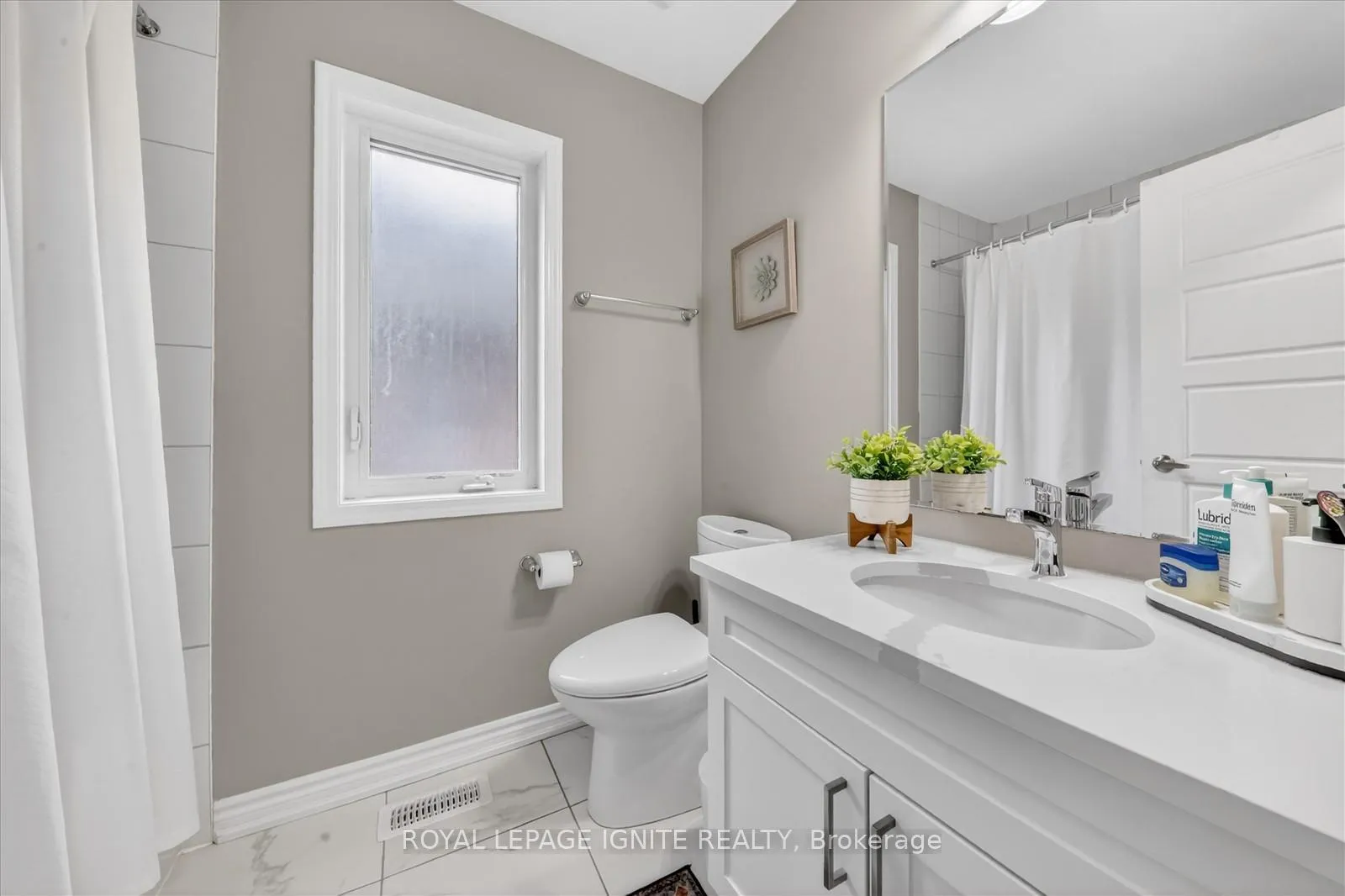 Photo 20 of 2835 Foxden Square, Pickering, Rural Pickering — HOMEH