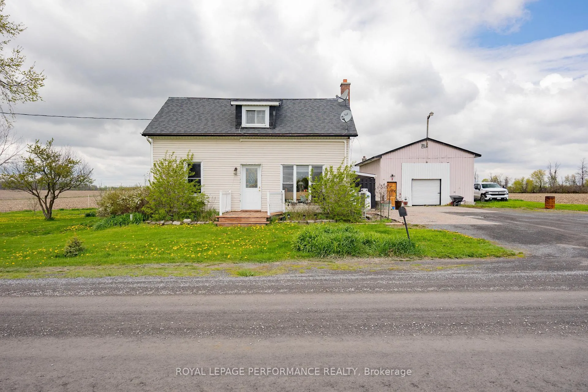 Photo 2 of 16615 Duff's Corners Road, North Stormont, North Stormont (Roxborough) Twp — HOMEH