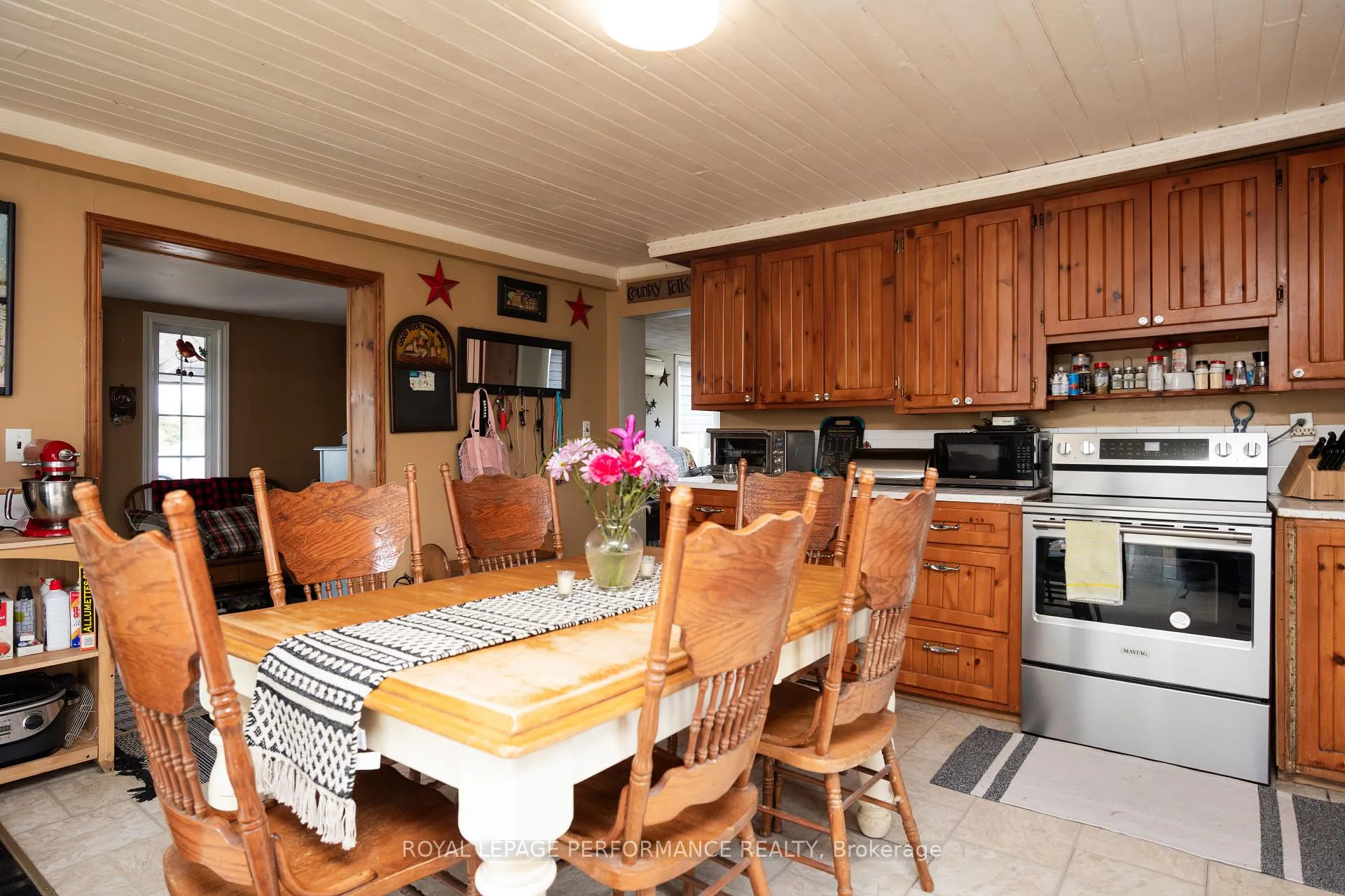 Photo 7 of 16615 Duff's Corners Road, North Stormont, North Stormont (Roxborough) Twp — HOMEH