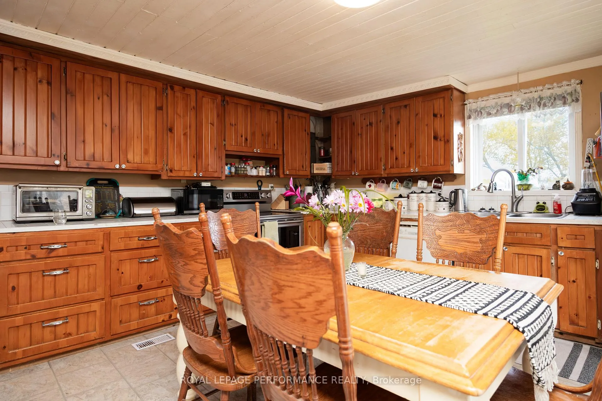 Photo 8 of 16615 Duff's Corners Road, North Stormont, North Stormont (Roxborough) Twp — HOMEH