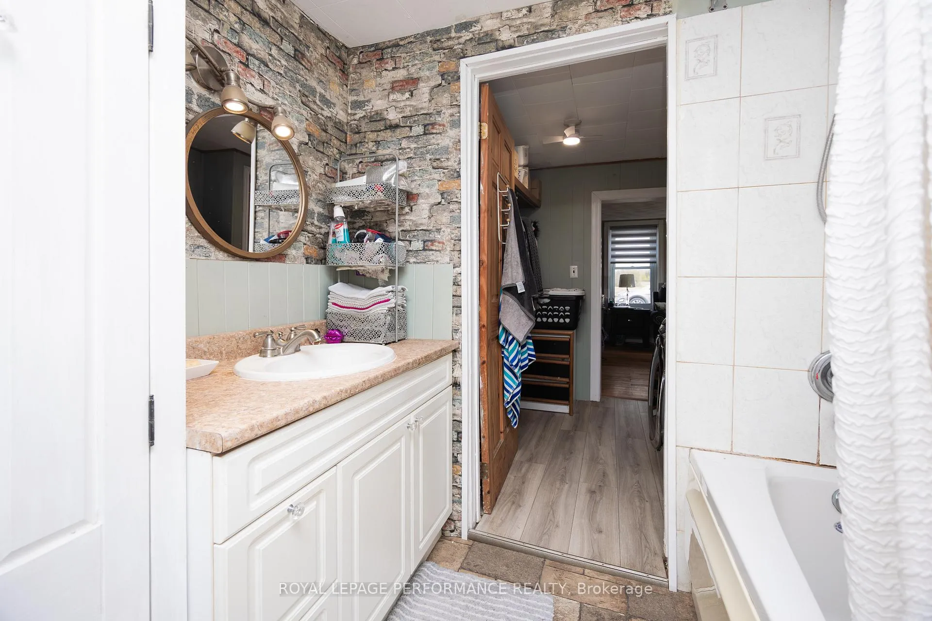 Photo 11 of 16615 Duff's Corners Road, North Stormont, North Stormont (Roxborough) Twp — HOMEH