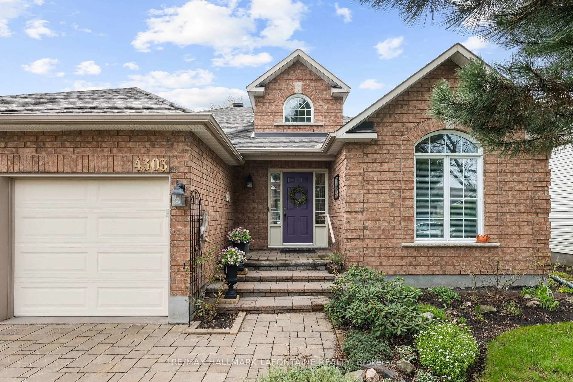 Photo 2 of 4303 Totem Drive, Ottawa, Riverside South/Gloucester Glen — HOMEH