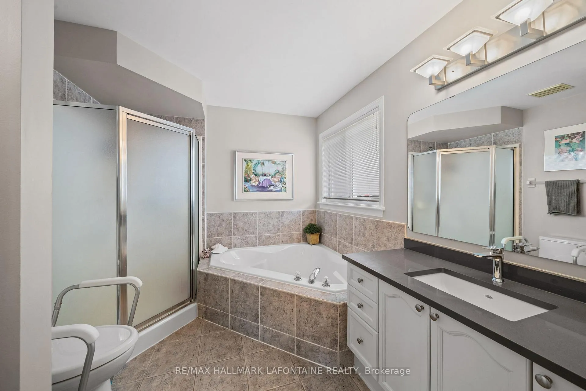 Photo 19 of 4303 Totem Drive, Ottawa, Riverside South/Gloucester Glen — HOMEH