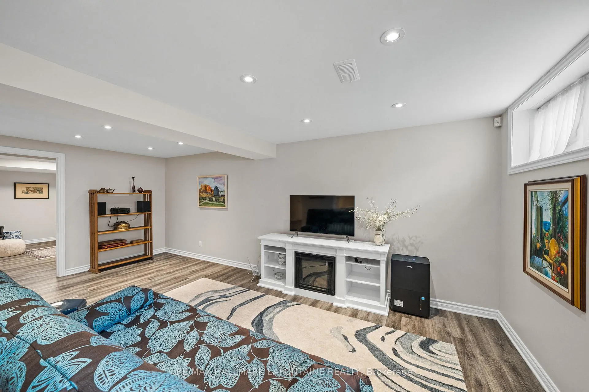 Photo 26 of 4303 Totem Drive, Ottawa, Riverside South/Gloucester Glen — HOMEH