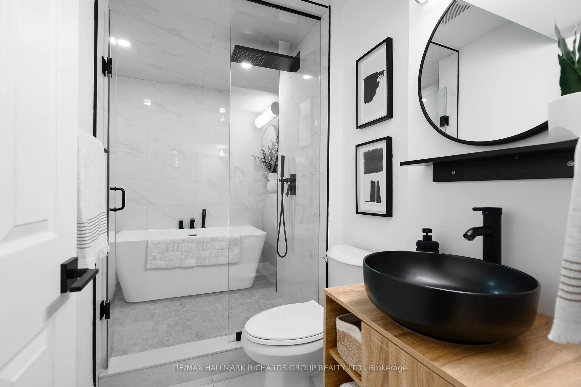 Photo 25 of 58 Winnifred Avenue, Toronto, South Riverdale — HOMEH