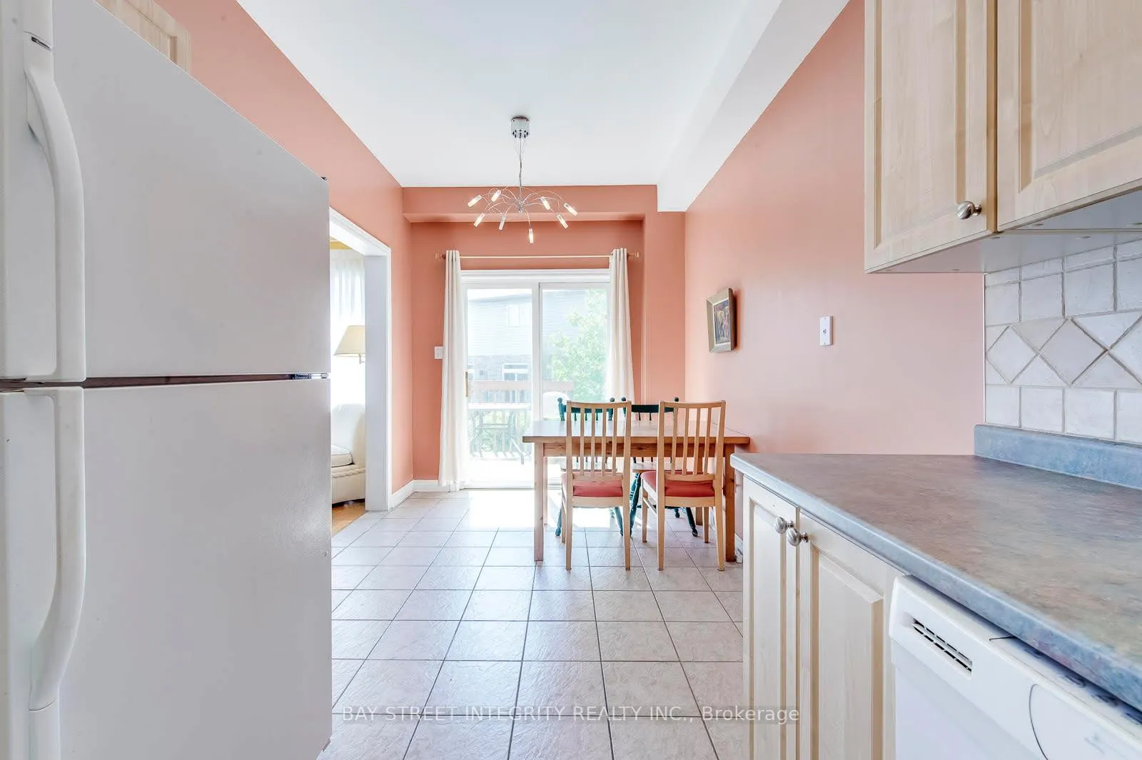 Photo 17 of 5326 Dryden Avenue, Burlington, Rose — HOMEH