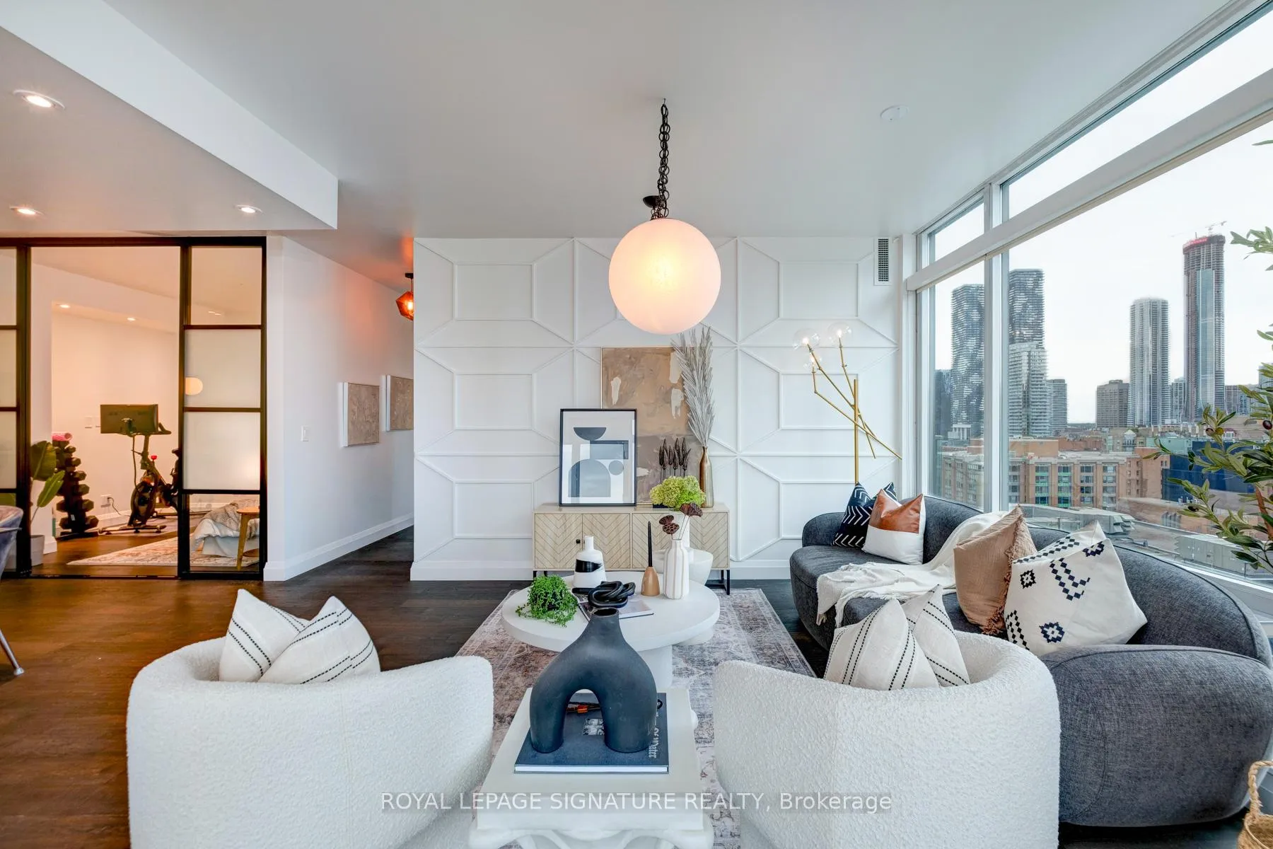 Photo 5 of Unit 1202, 333 Adelaide Street E, Toronto, Moss Park — HOMEH