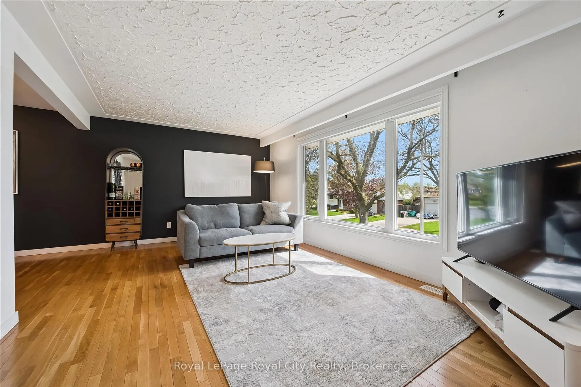 Photo 6 of 637 Cedargrove Place, Waterloo — HOMEH