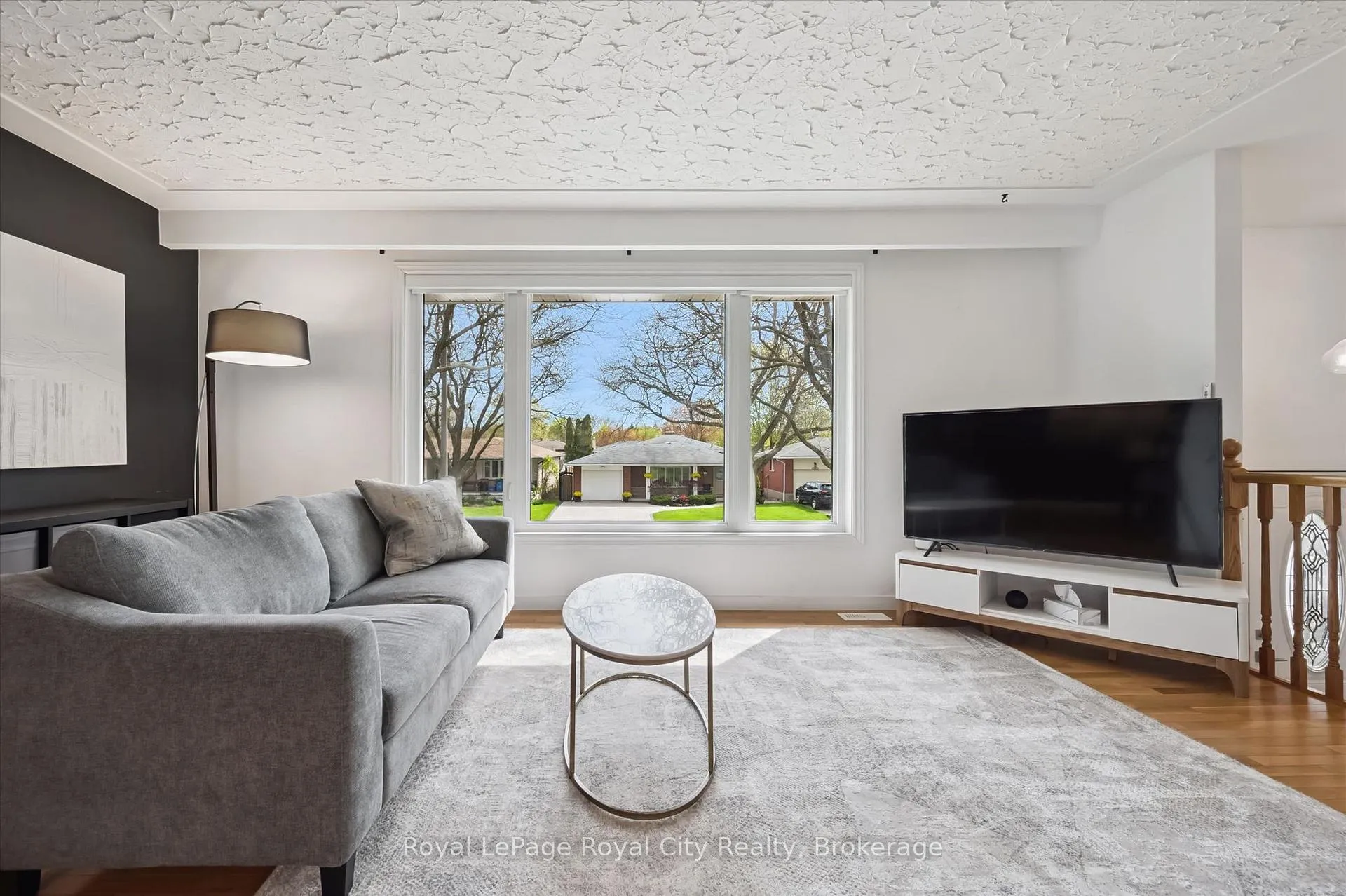 Photo 7 of 637 Cedargrove Place, Waterloo — HOMEH