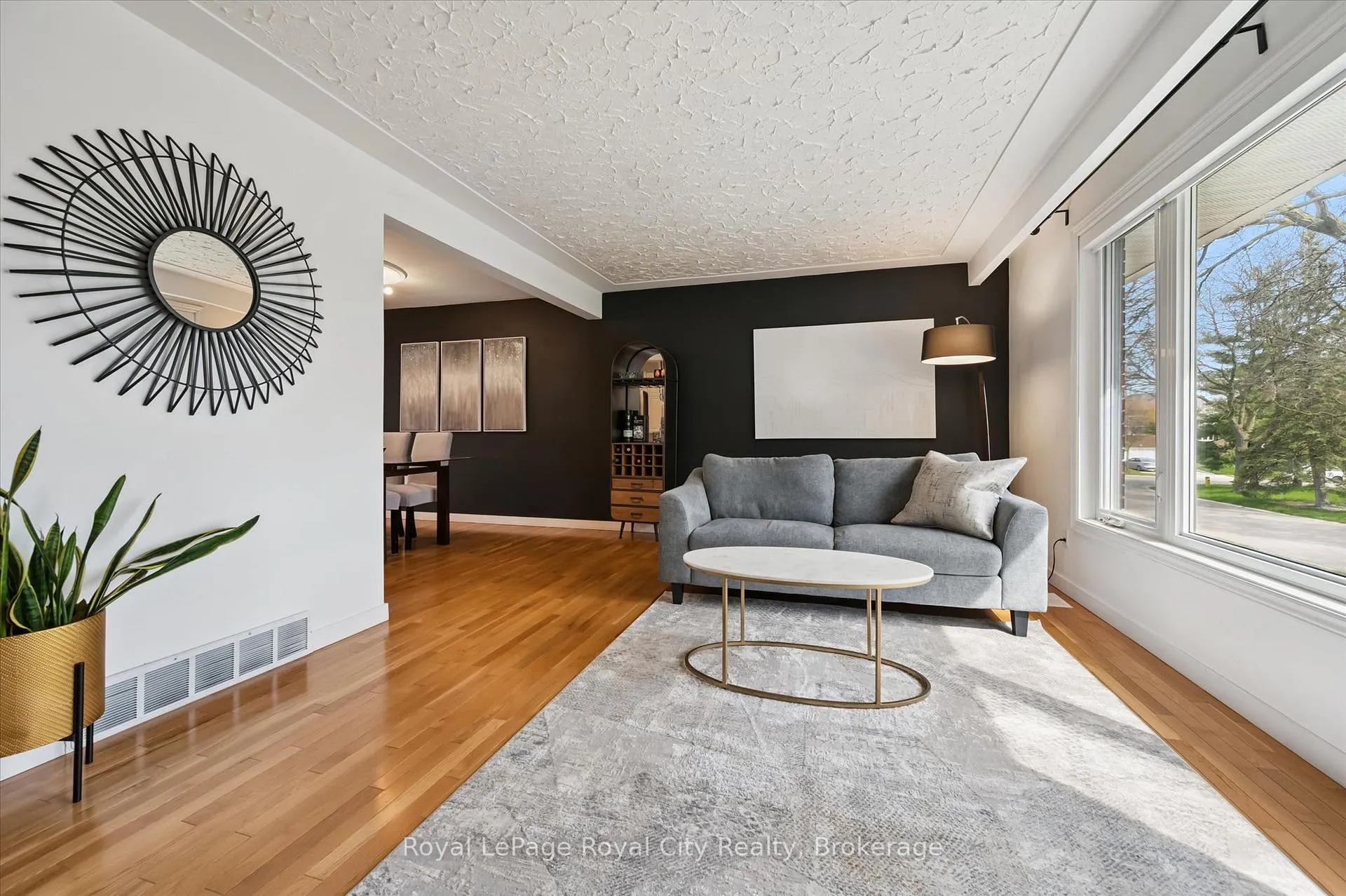 Photo 10 of 637 Cedargrove Place, Waterloo — HOMEH
