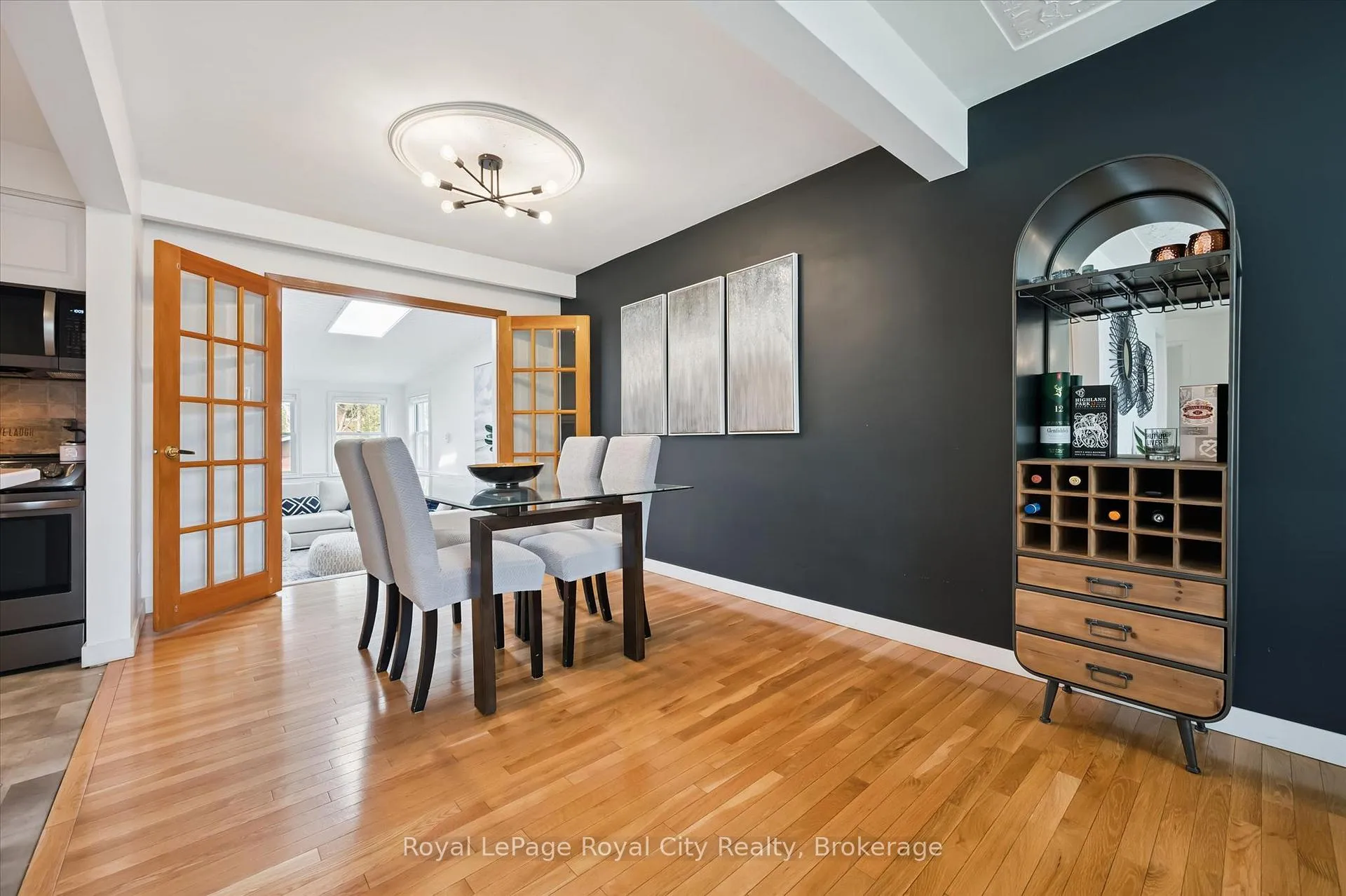 Photo 11 of 637 Cedargrove Place, Waterloo — HOMEH