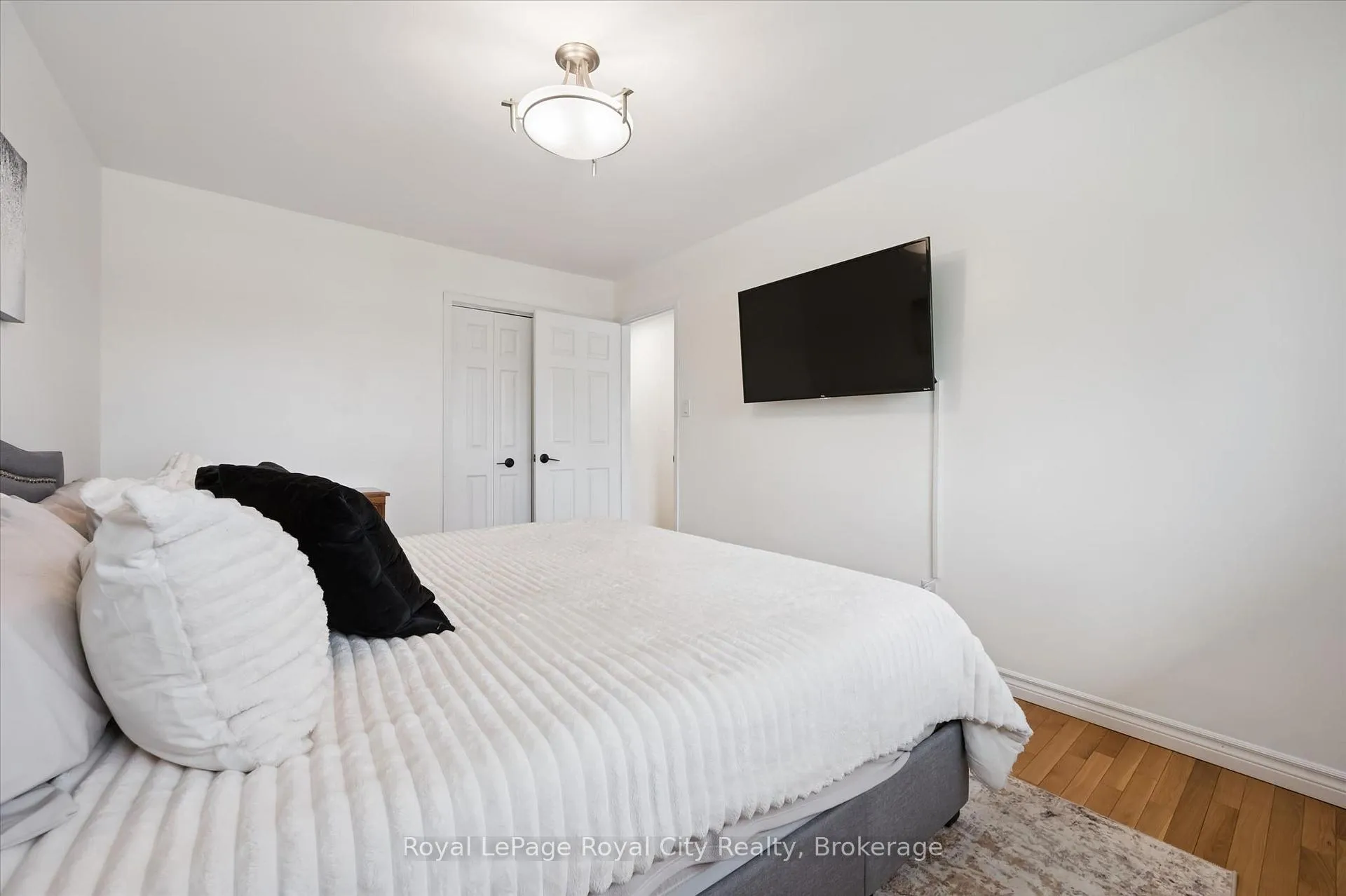 Photo 20 of 637 Cedargrove Place, Waterloo — HOMEH